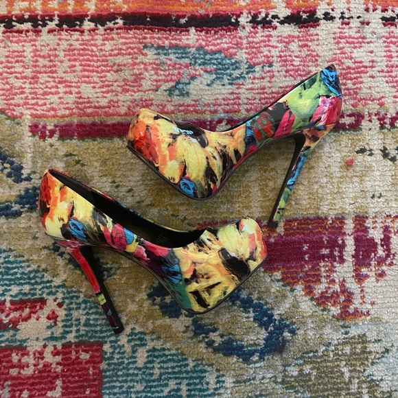 BNWOT Steve Madden "Dejavu" floral print platform hidden toe pumps - Picture 1 of 4